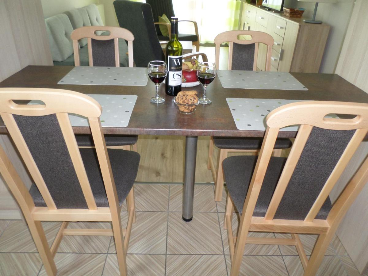 Lakoparki Apartman Veszprem Exterior photo