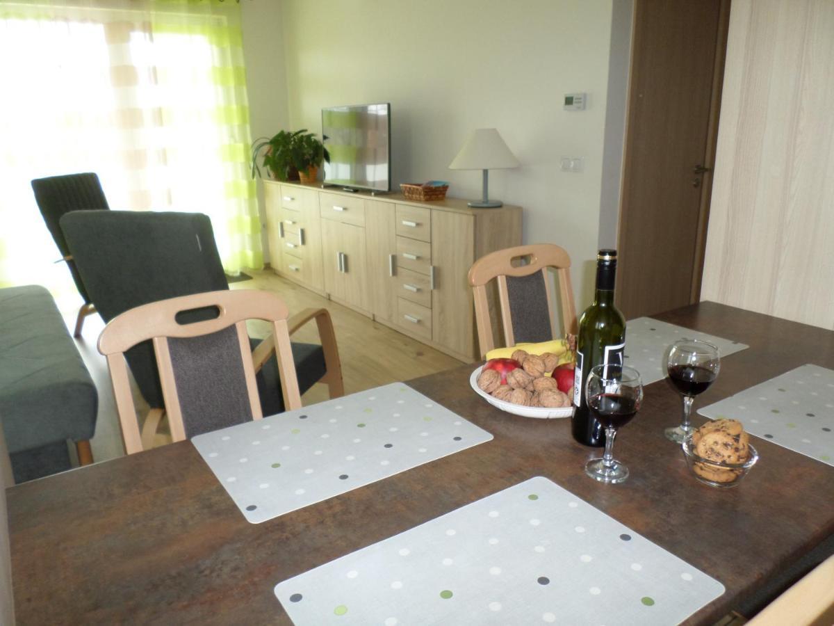 Lakoparki Apartman Veszprem Exterior photo