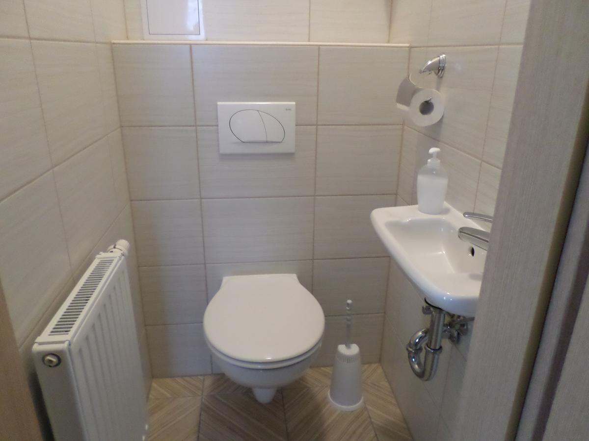Lakoparki Apartman Veszprem Exterior photo