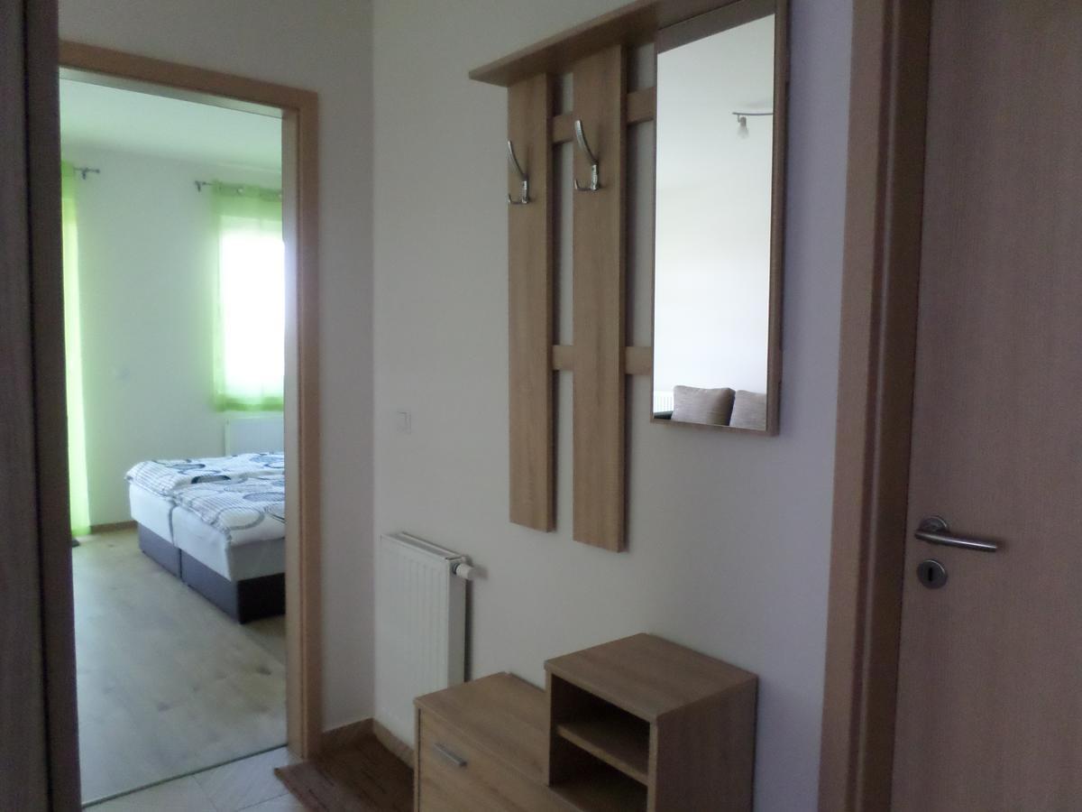 Lakoparki Apartman Veszprem Exterior photo